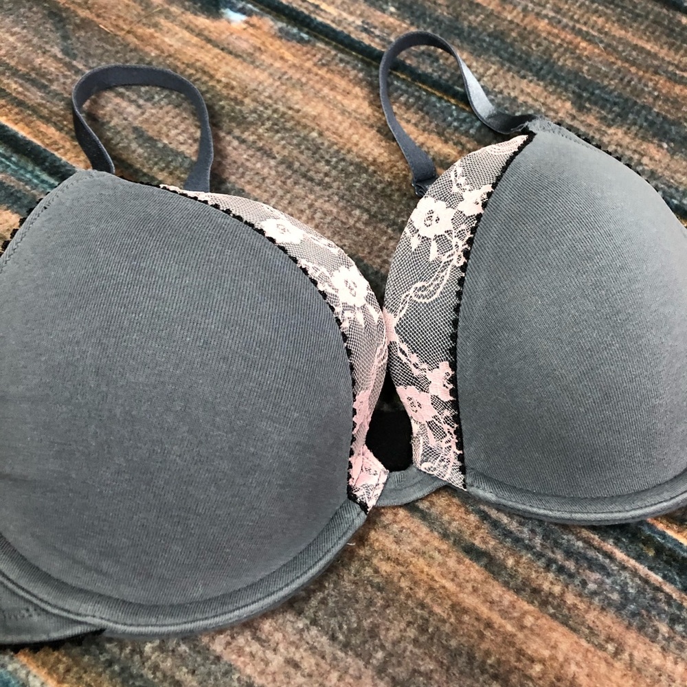 5/$25 Victoria’s Secret bra - Picture 2 of 5